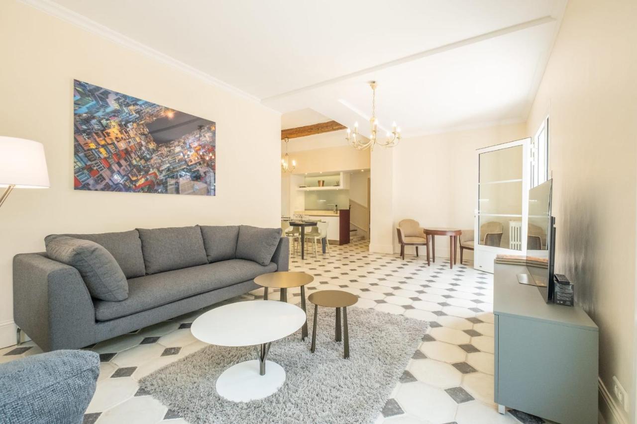 Superb With Swimming Pool & Sauna Villa