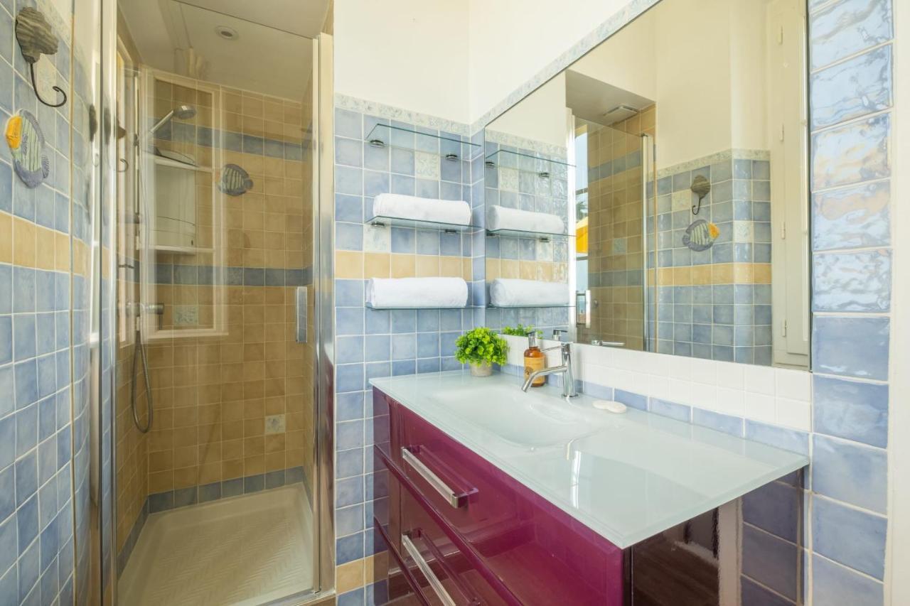 Superb With Swimming Pool & Sauna Villa