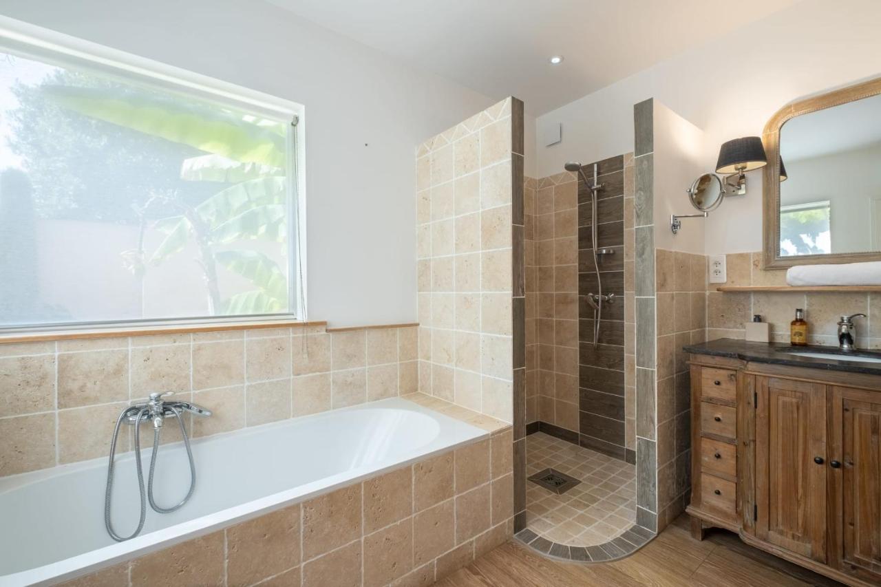 Superb With Swimming Pool & Sauna